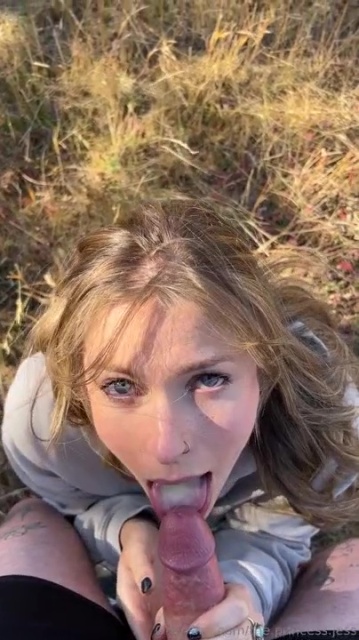 ThePrincessJess-Riverside-Blowjob-Cum-Swallow-Only-Fans-Video-10.jpg
